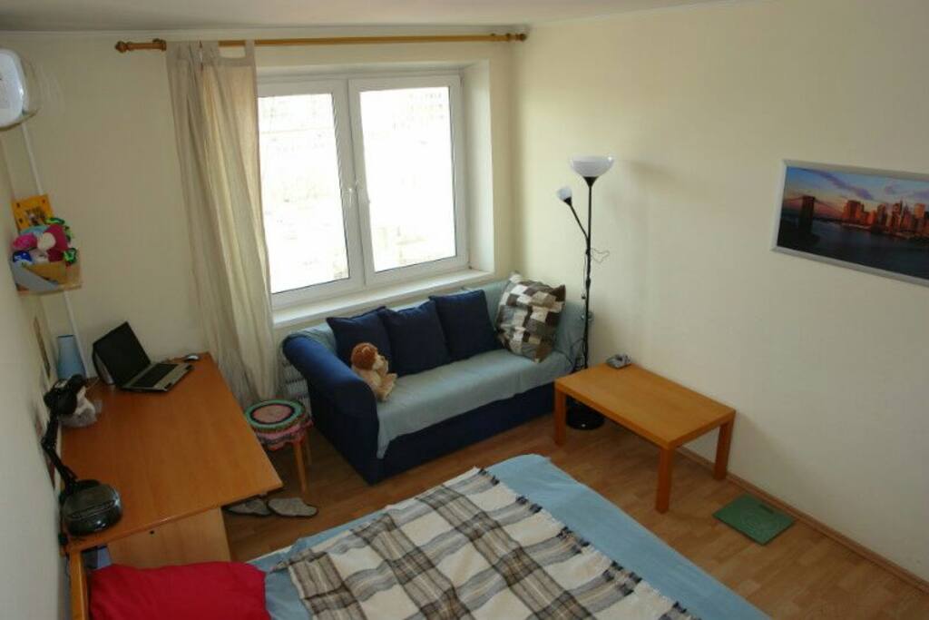Air conditioner, bed 200x200 cm, sofa