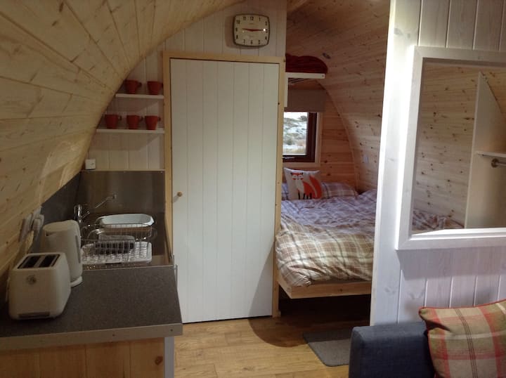 Intérieur confortable du Wee Skye Lodge. 