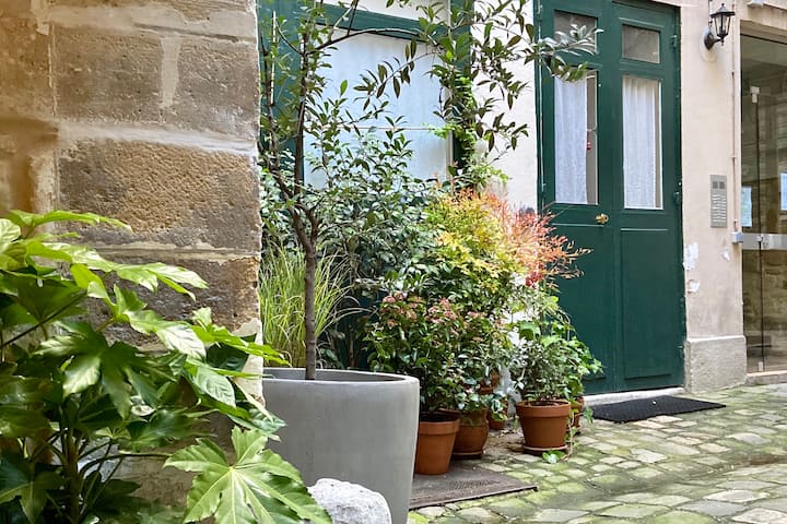 apartment tour in paris