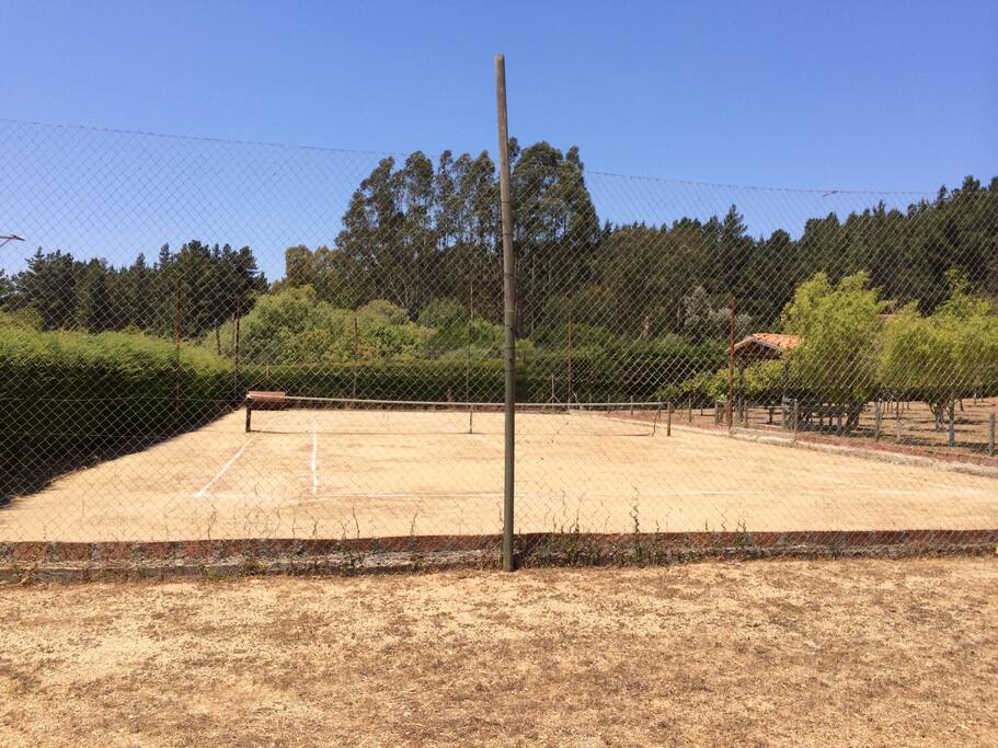 vista cancha de tenis no profesional