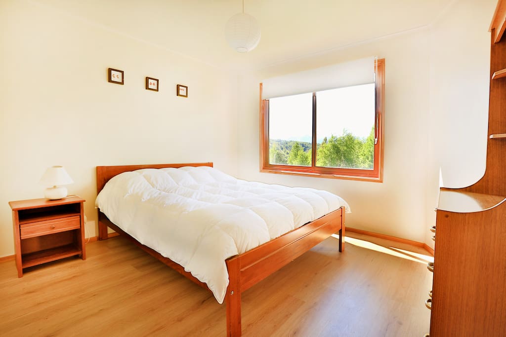 Dormitorio grande / Large Bedroom