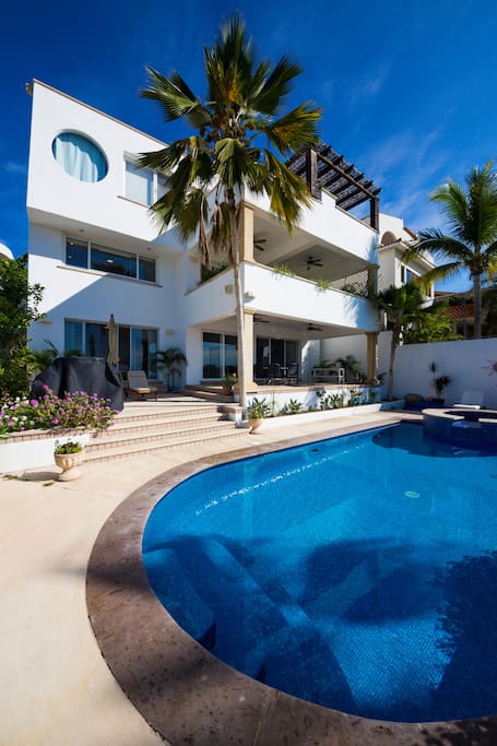 House view from private pool