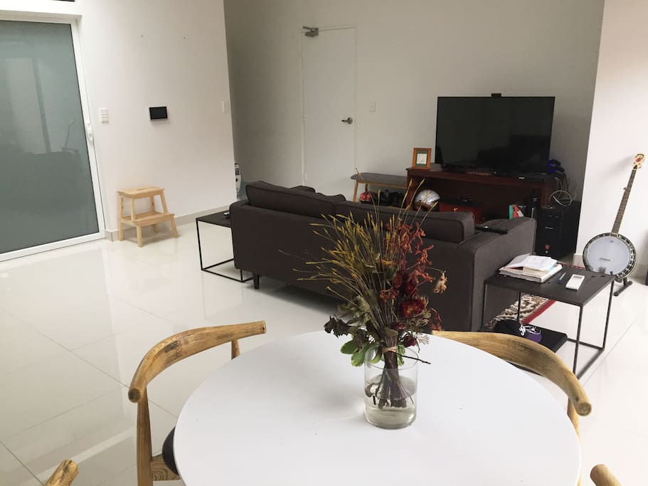 Large, light filled, open plan living/kitchen area & private north-facing balcony