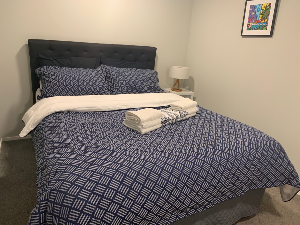 Bračni  krevet (širok 150 - 179 cm)