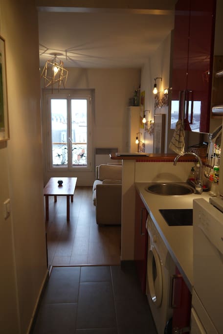 Cuisine moderne et tout équipée (lave vaisselle).