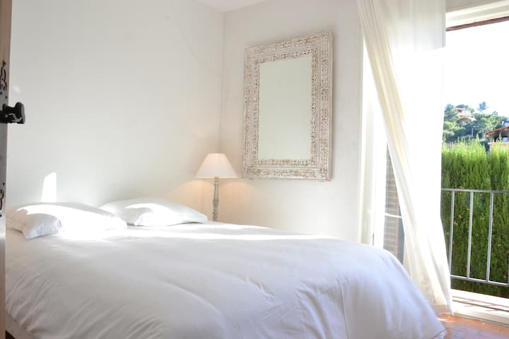 Chambre 3 - "Mimosa"