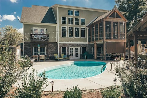 Nashville Country Estate: 10 Acres, Pool, Theater