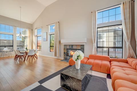 Monthly 20% off|Bay View|Playroom|Vaulted Ceiling