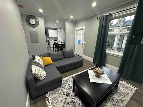 Popular Airbnb listing: Home near SAP Center & Downtown San Jose in Willow Glen