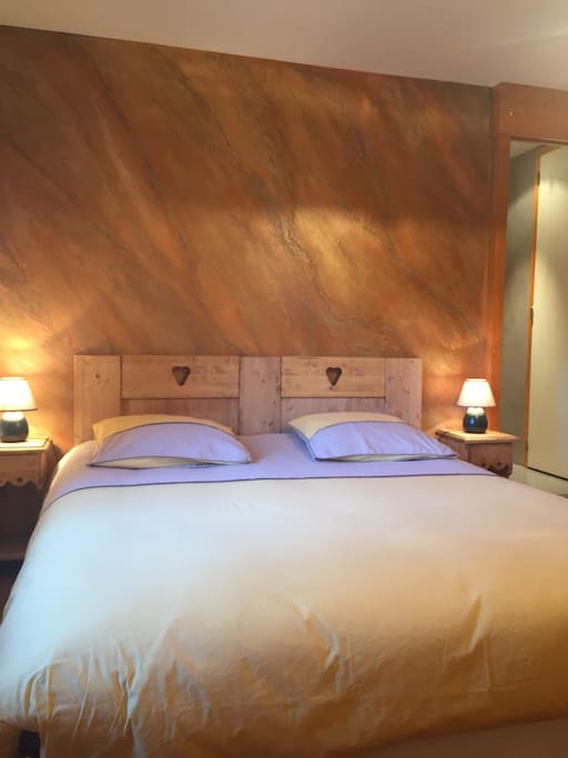 chambre avec 02 lits