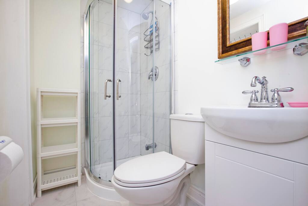 3-Piece Ensuite Bathroom
