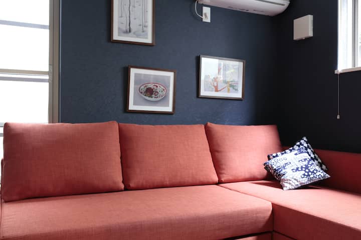 غرفة نوم بسرير مزدوج الحجم