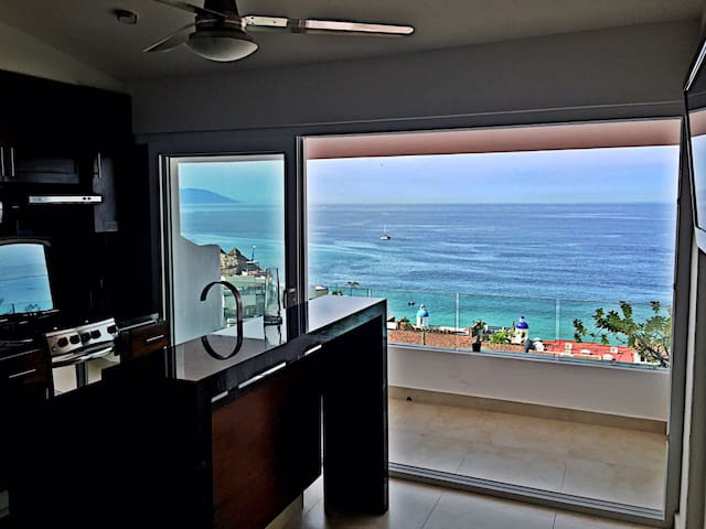 Sunset condo ocean view Romantic Zone