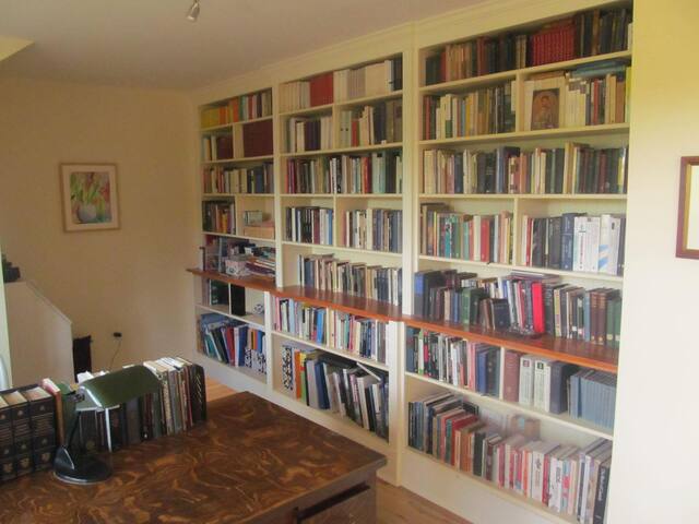 Gonzales Beach Character Home gallery image 5