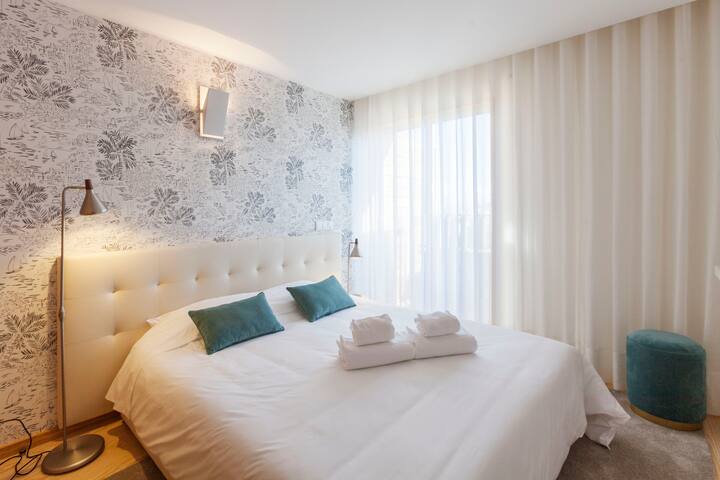 Bright and Arty Apartment gallery image 4