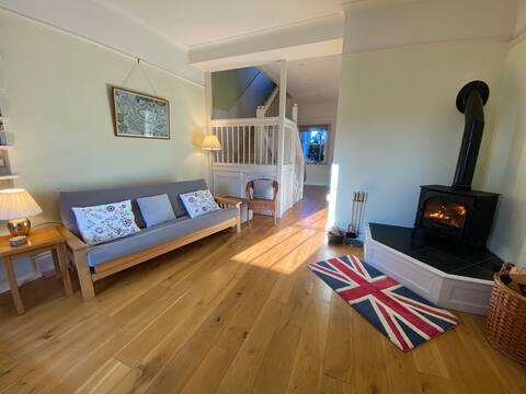 Successful Airbnb property: Spacious two bed annexe in delightful grounds in Somerset