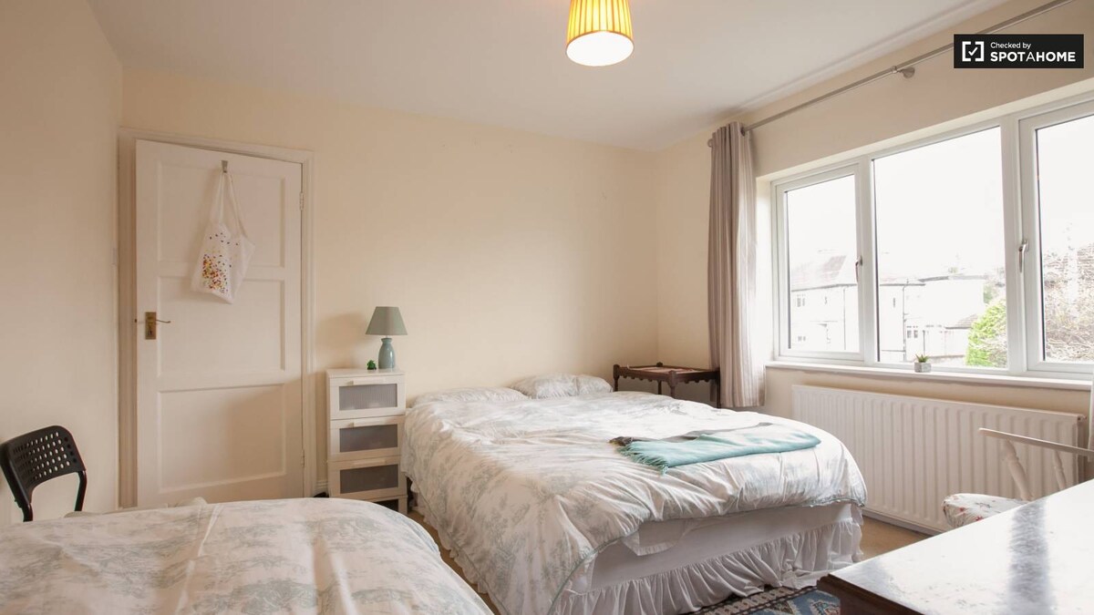 Prednja spavaća soba, br. 4