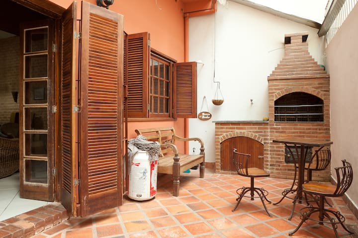 Safe 4 Bedrooms house in Botafogo