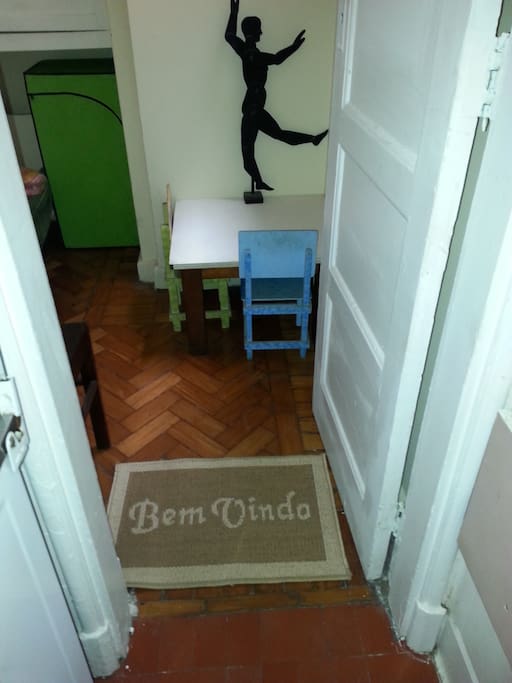 BEM VINDO! ENTRADA DO QUARTINHO E MESINHA