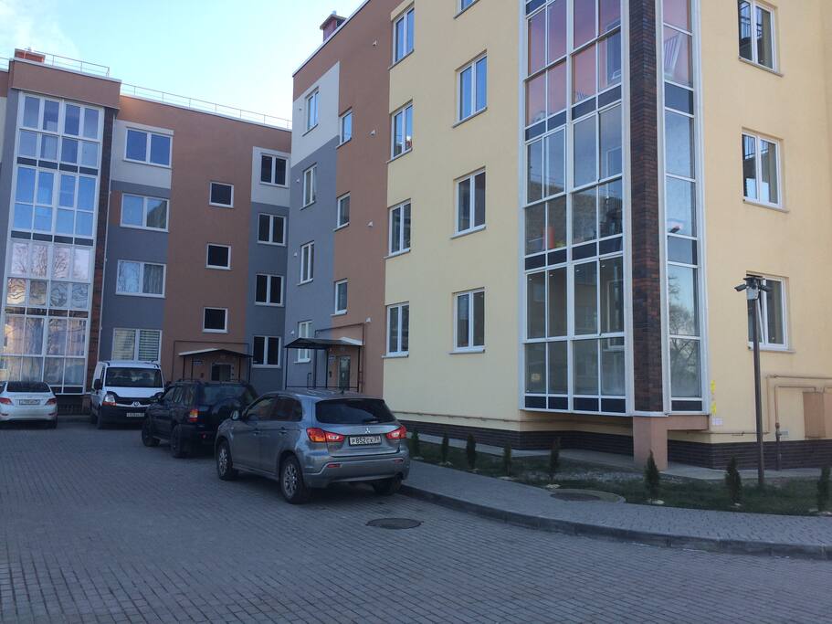 дом не высотный новый
