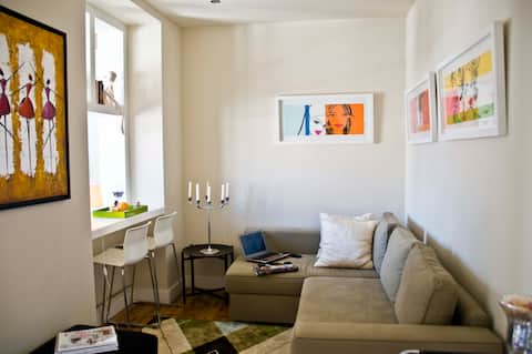 Airbnb em destaque: Romantic 2 Bedrooms Apartment @ Campolide em Campolide