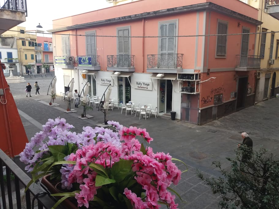 Vista dal balcone di piazza della Repubblica