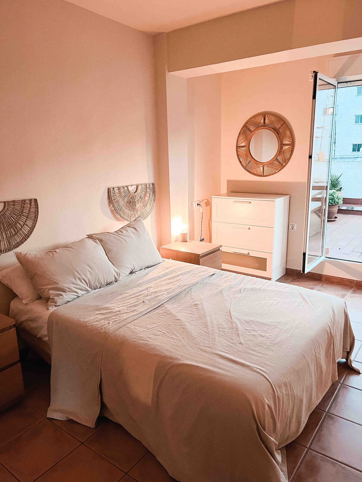 Hlavná spálňa s prístupom na terasu 