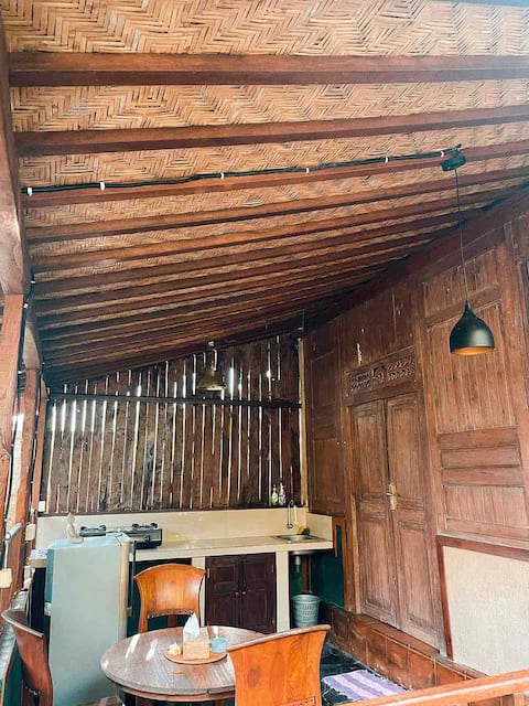 Private Bungalow near Ubud/Breakfast Included!
