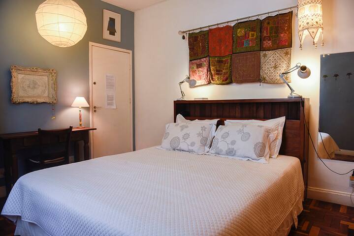 Beautiful 1920 Family House with Style in Gavea gallery image 5