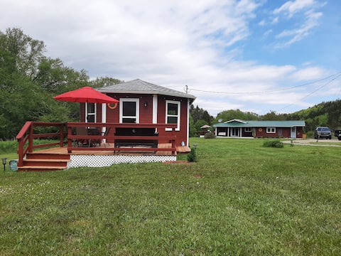 Cape Enrage Fundy Ocean Cottage & Bunkie  Sleep 10
