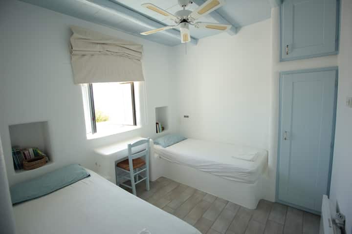 Dhoma e gjumit e dytë me banjën e vet