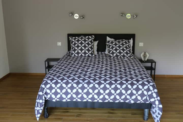 ห้องนอน 2 (Bedroom 2)