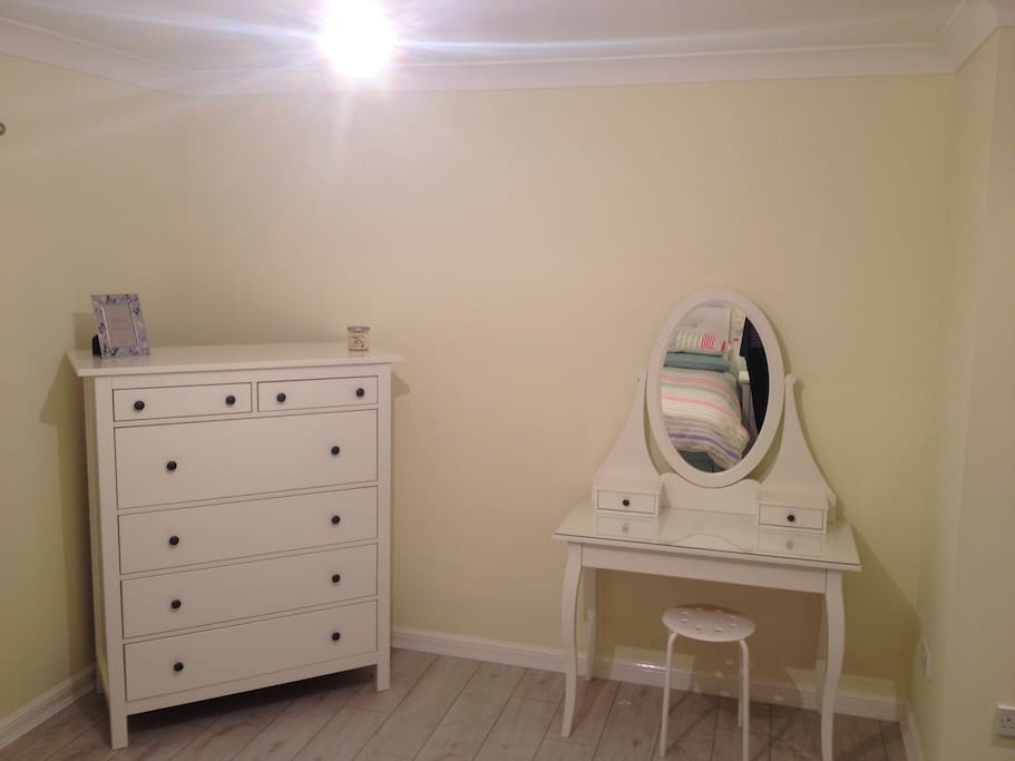 Guest bedroom 3