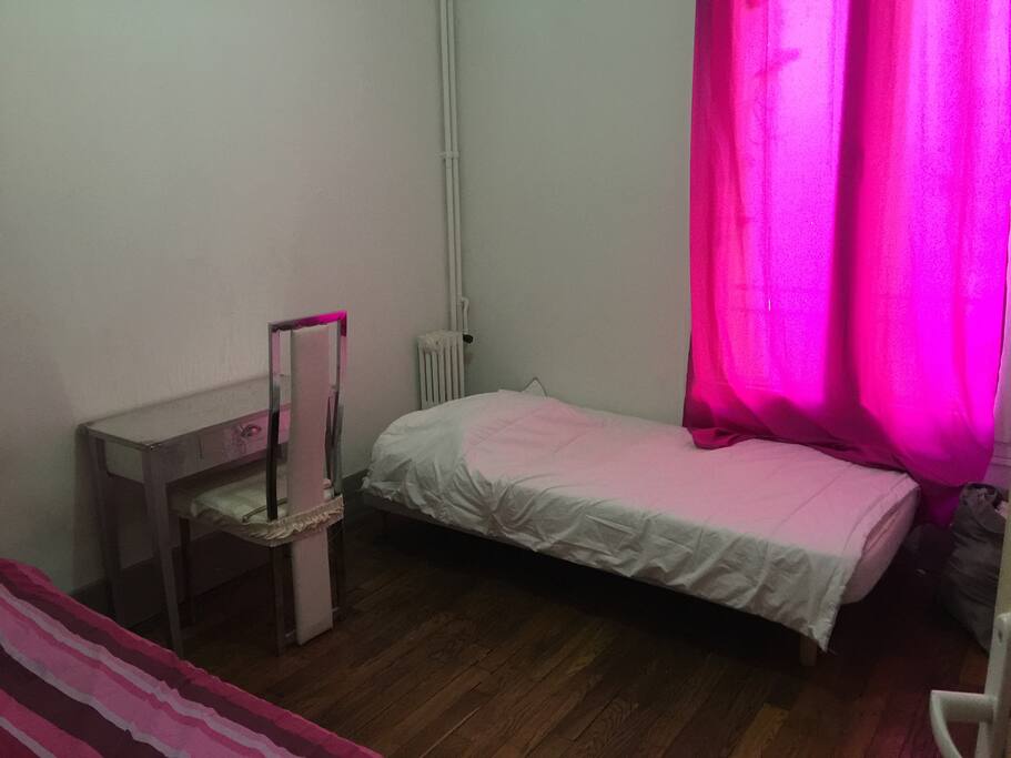 Votre lit et chambre partagé