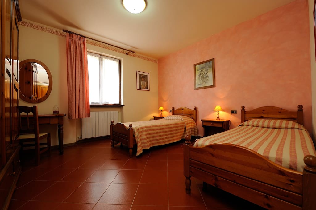 Agriturismo Il Boschetto - Bedroom - Two single bed