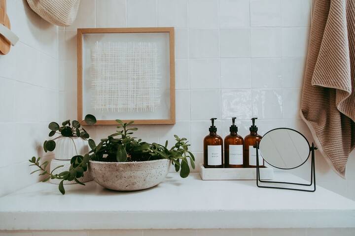 Beautiful Bohemian Family Dream Home gallery image 4