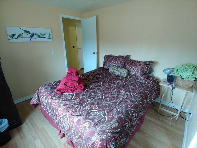 Nicki's Room  Merlin/Grants Pass