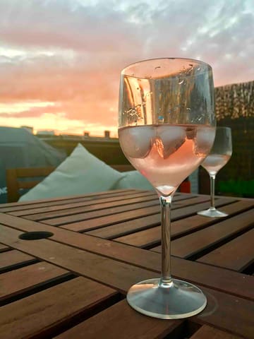 Amazing sunny roof terrace – 4 bedroom townhouse