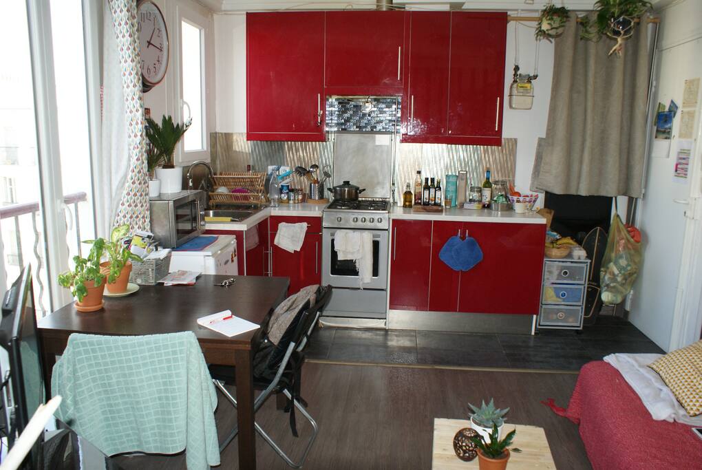 Fully-equipped kitchen