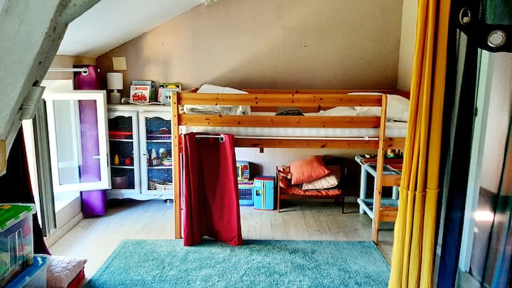 หอพักเด็กเด็กผู้หญิงหรือเด็กผู้ชาย... ของเล่นสำหรับทุกคน