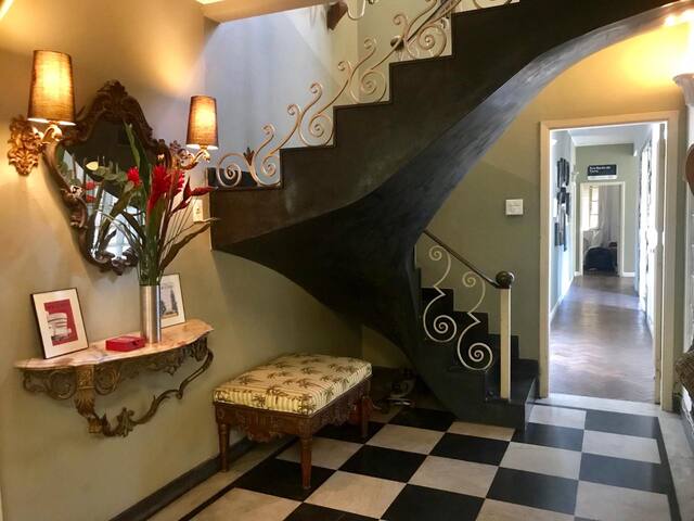 Grand duplex 400 m² 7 chambres 14+ personnes gallery image 2