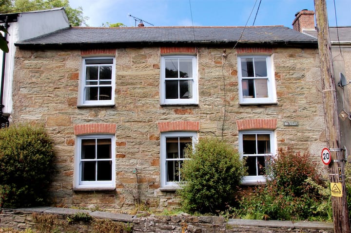 Traditional stone holiday cottage