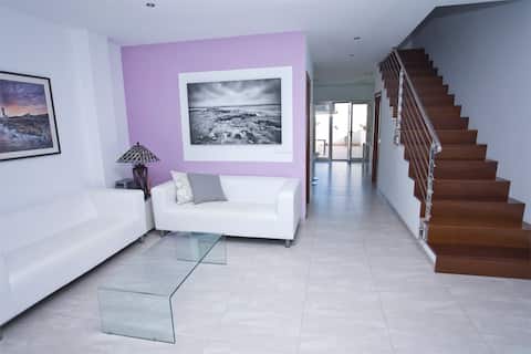 Top performing Airbnb: Modern House just beside the sea in Llucmajor
