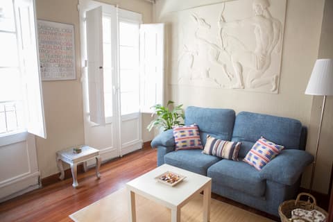 Apartamento 39 m centro del Casco Viejo. EBI-00281