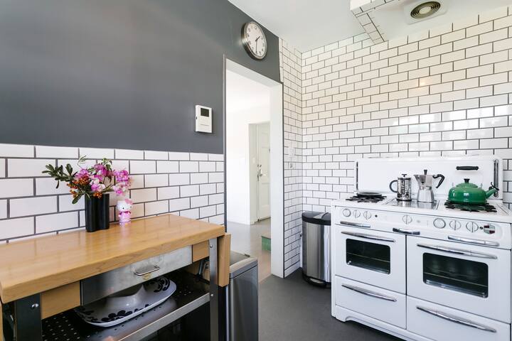 Pool, Privacy, Amazing Views & Office. 2 BR House. gallery image 3