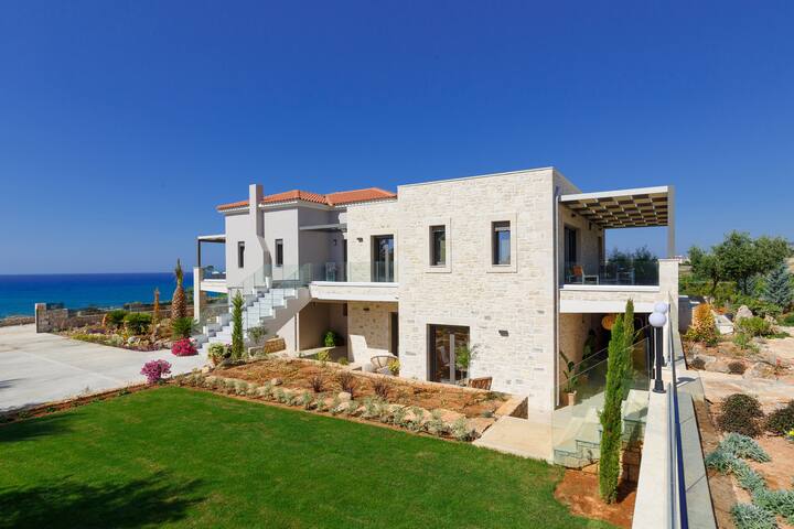 Seaview villa private heated pool 800m from beach gallery image 2