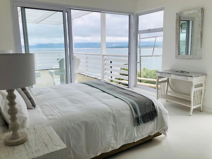 Chumba cha pili cha kulala chenye mwonekano wa bahari