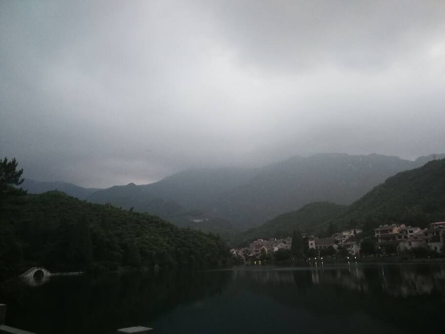 附近景点。