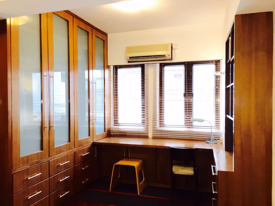 desk area in the bedroom