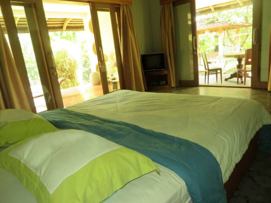 Room with outdoor
dining